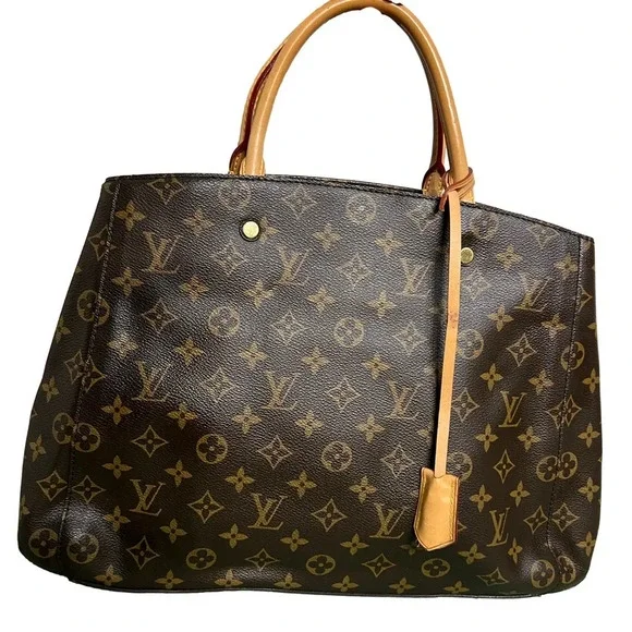 Louis Vuitton 
MONTAIGNE LEATHER HANDBAG in Excellent Condition - Picture 3 of 15